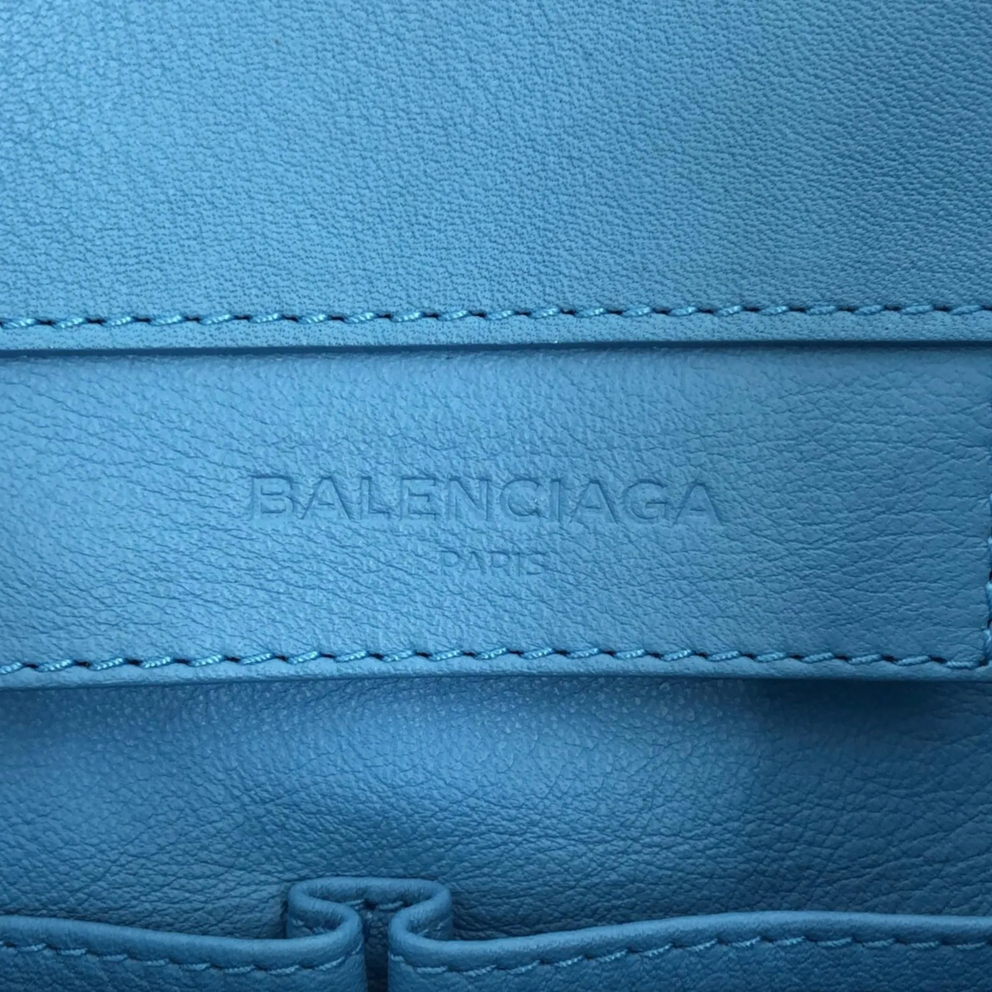 Balenciaga Papier A5 Zip Around Leather Tote Bag (SHG-4YKF4a)