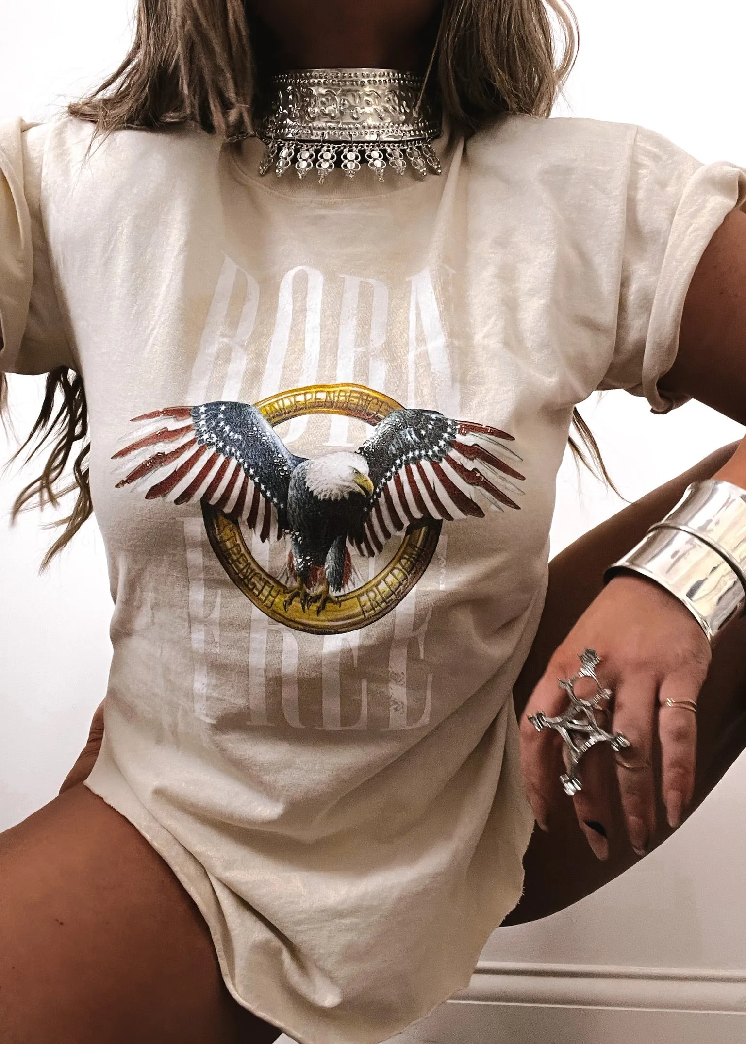 BORN FREE EAGLE SIDE SLIT TEE