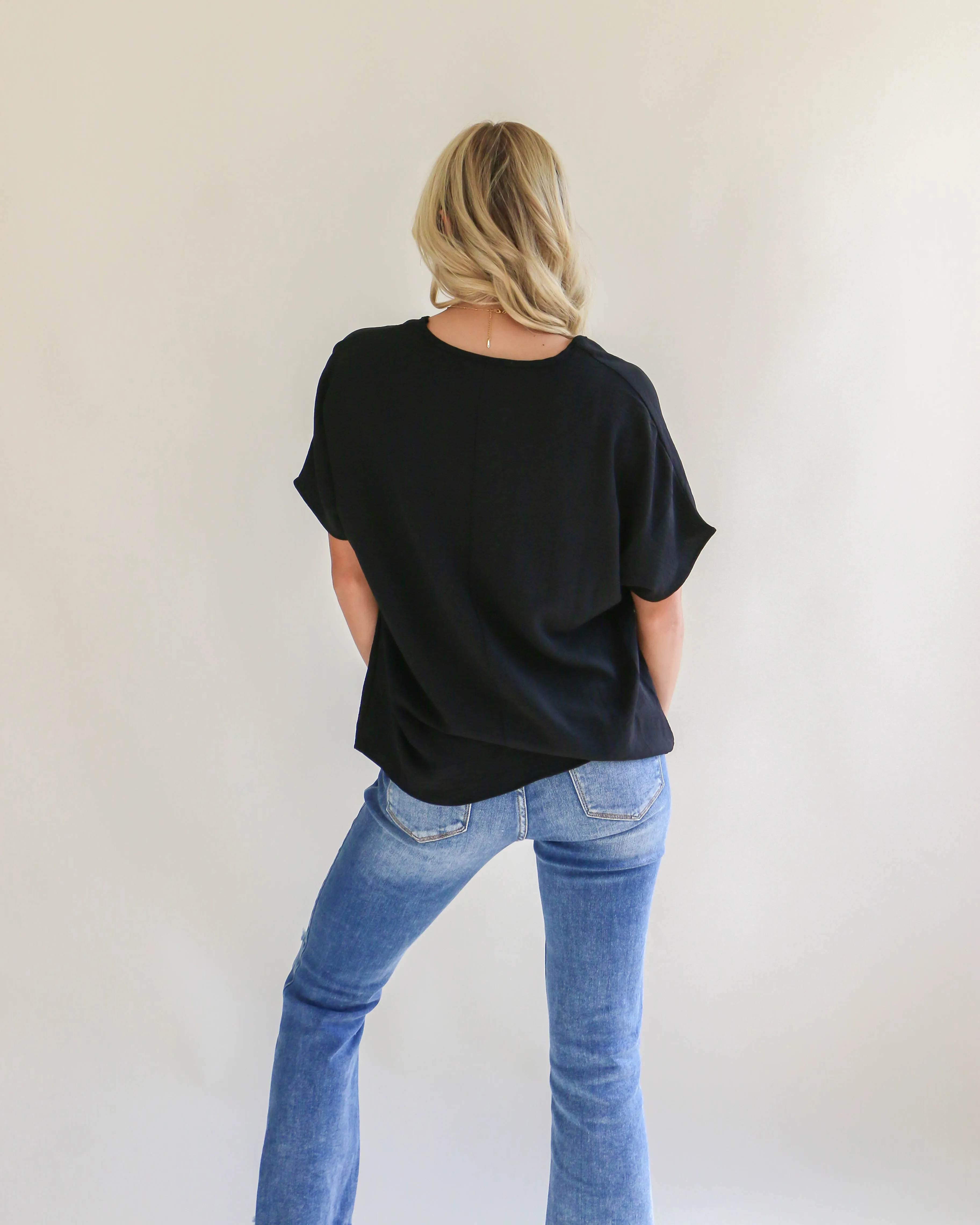 Easy Days Top in Black/Navy