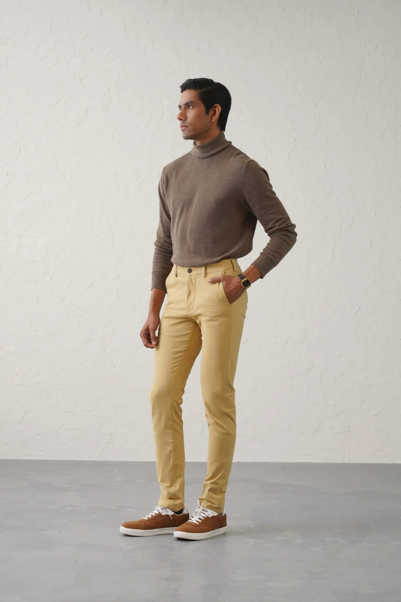 The Slim Fit Travel Chino - Khaki