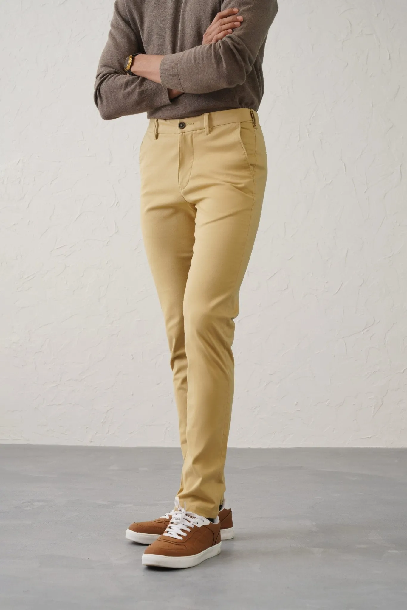 The Slim Fit Travel Chino - Khaki