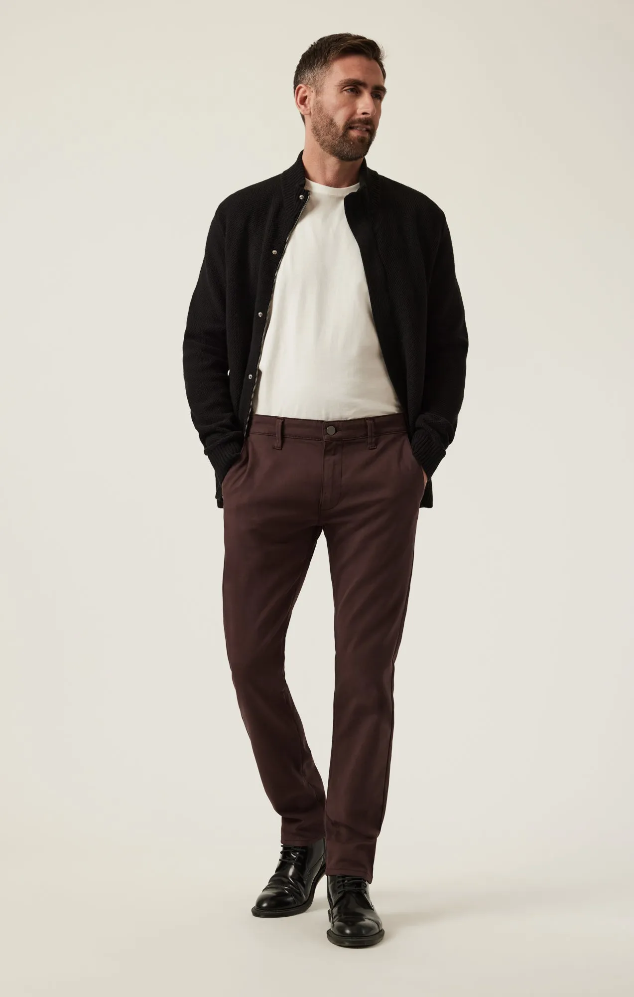 Verona Slim Leg Chino Pants in Burgundy High Flyer