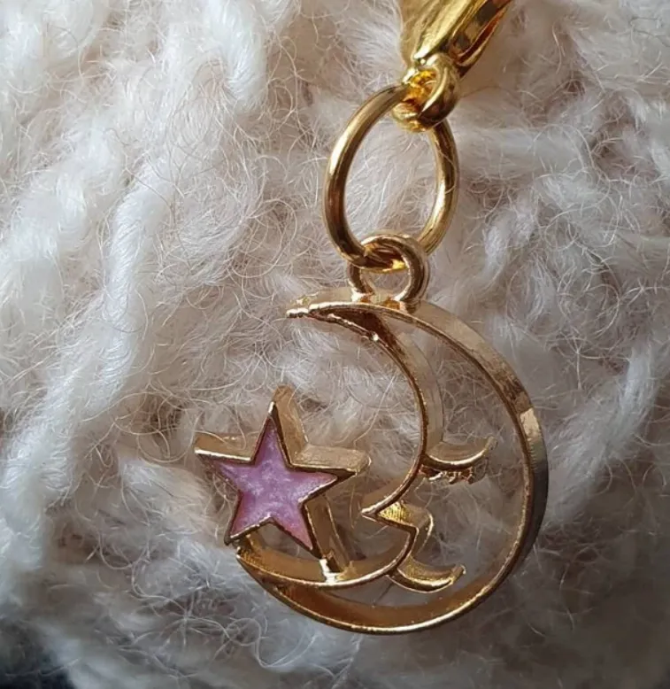 Y2K Charm Pendant - Moon & Star